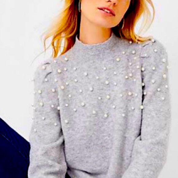 Ann Taylor Sweaters - NWOT Ann Taylor soft grey sweater with pearl embellishments size Medium